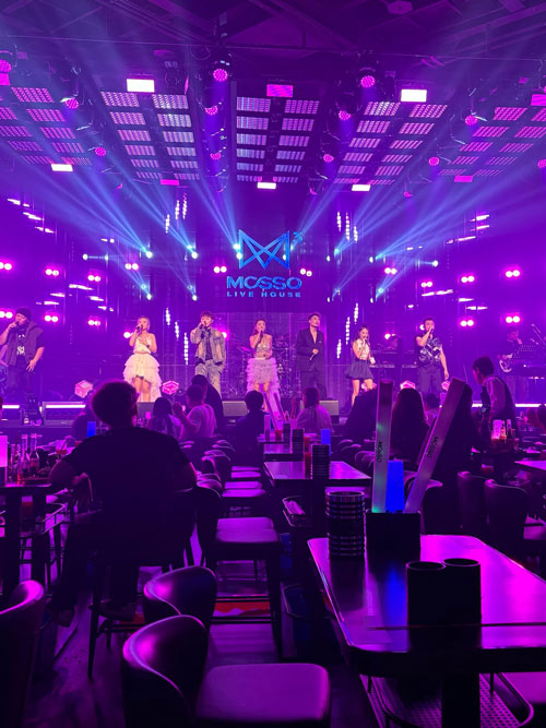 复制_现代婚恋观深度测评：你如何看待上海夜店领证创新？